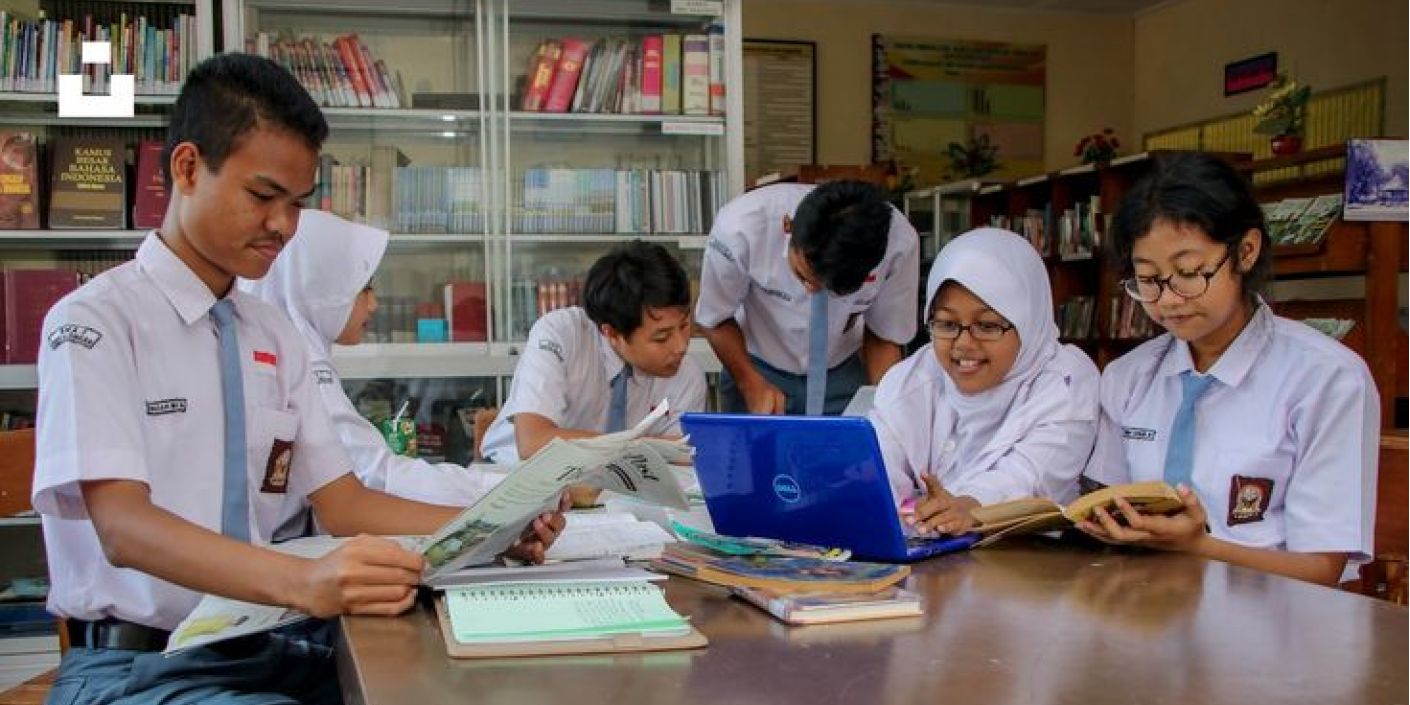 Sekolah Menengah Atas/Kejurusan (SMA/SMK) - Pinterest: Unsplash