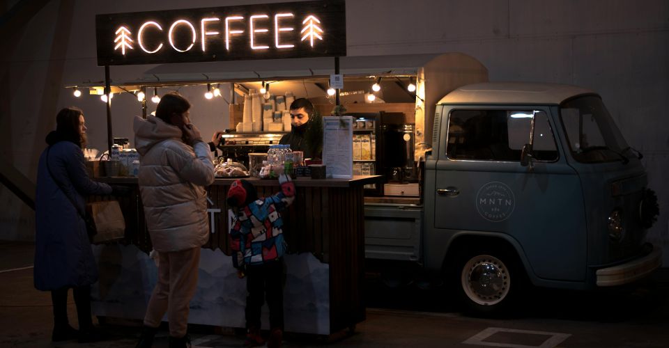 Ilustrasi street coffee (FOTO: Pexels)