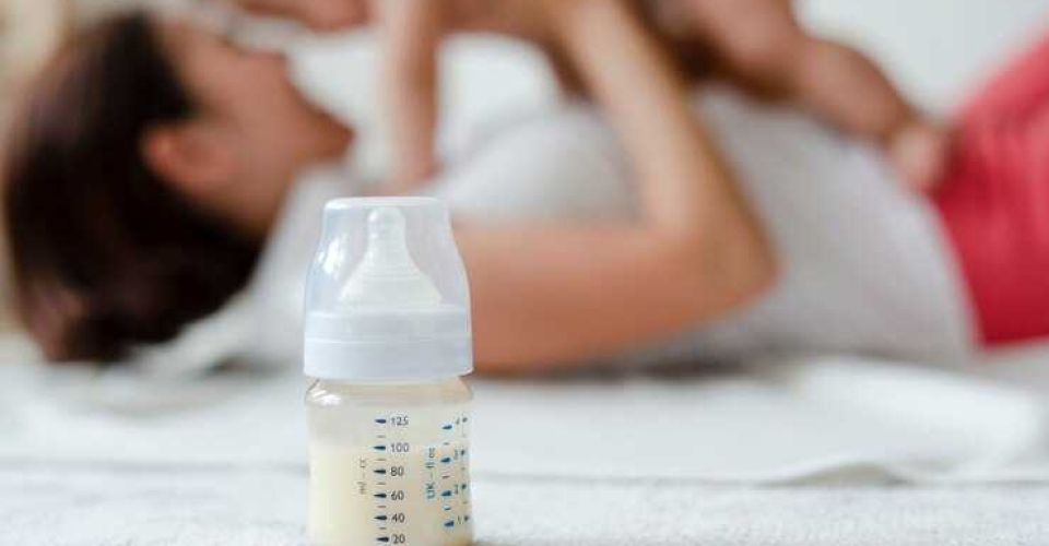 Ilustrasi botol bayi