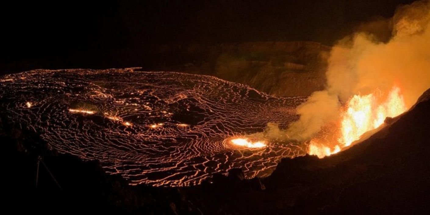 FOTO: Gunung Kīlauea di Hawaii Meletus (sumber: Detik News)