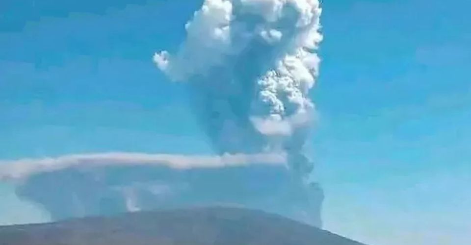 FOTO: Gunung Berapi Hayli Gubbi (sumber: Biro Komunikasi Pemerintah Afar & Copy/ Radar Kudus)