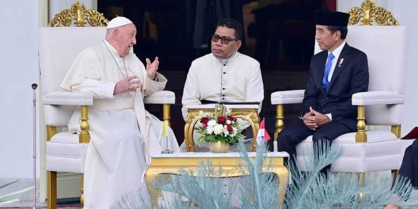 Presiden Jokowi menerima kunjungan Paus Fransiskus (Presiden RI)