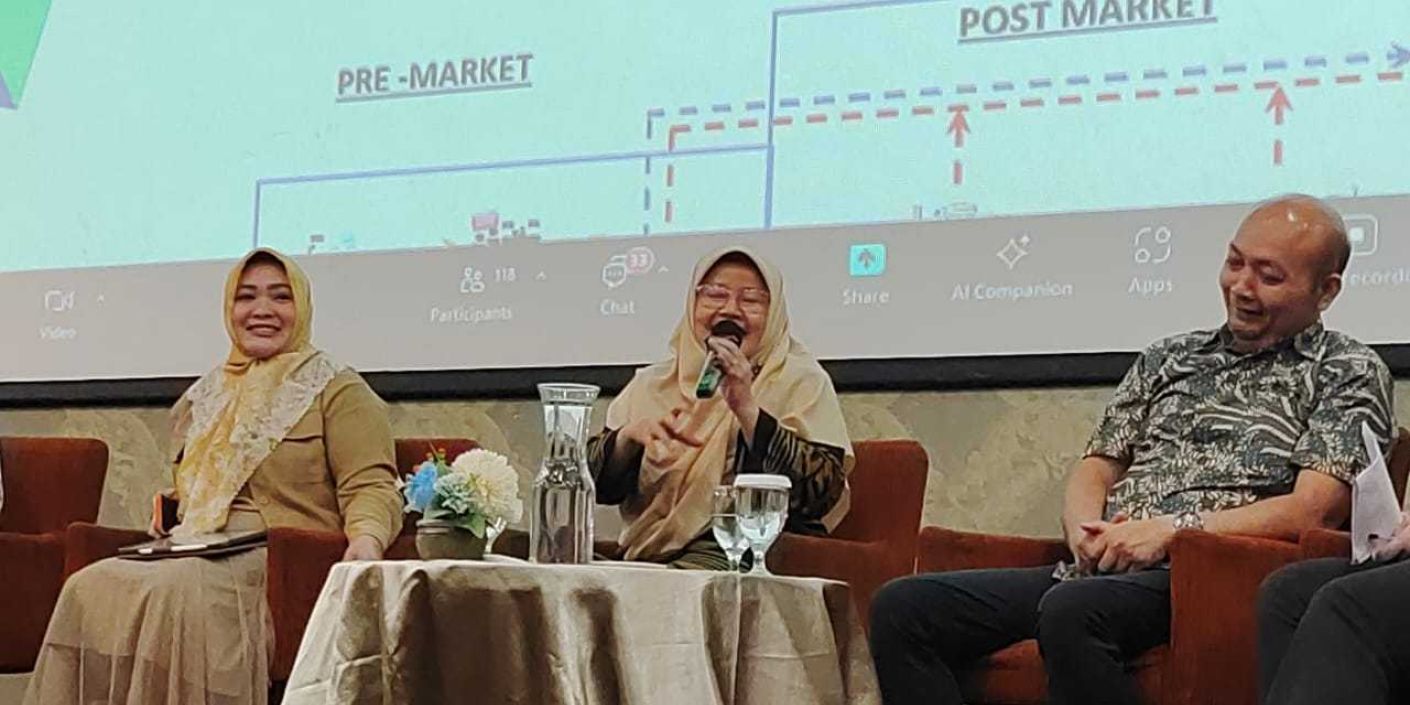 Yeni Restiani (tengah) berbicara mengenai peran BPOM dalam menghadapi masalah BPA (Foto: Raihan Atha/Jakarta Icon)