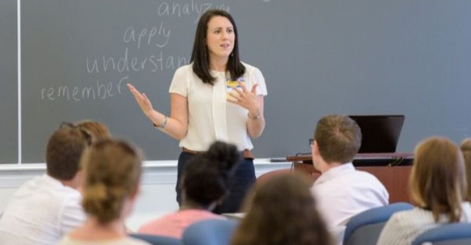 Teacher Teaching (Pinterest: Michael Sharapoff)