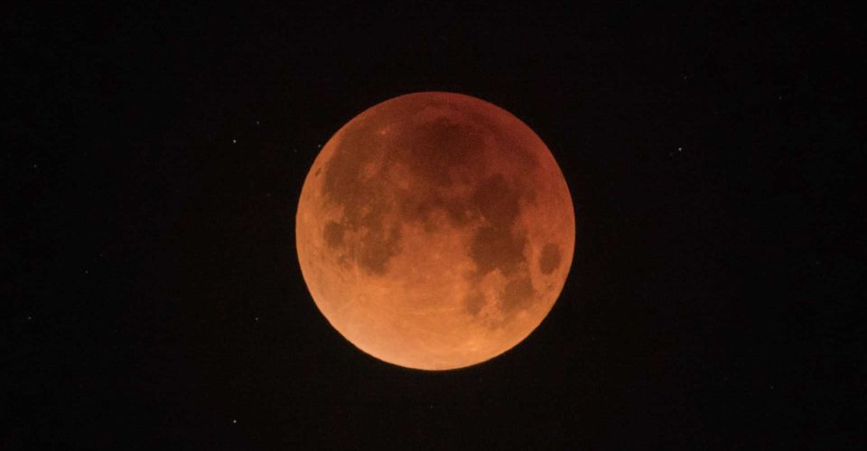 Supermoon jadi fenomena langka di Indonesia (Unsplash)