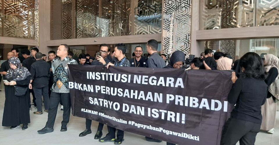 Demo ASN Kemendikti (FOTO: Koma)