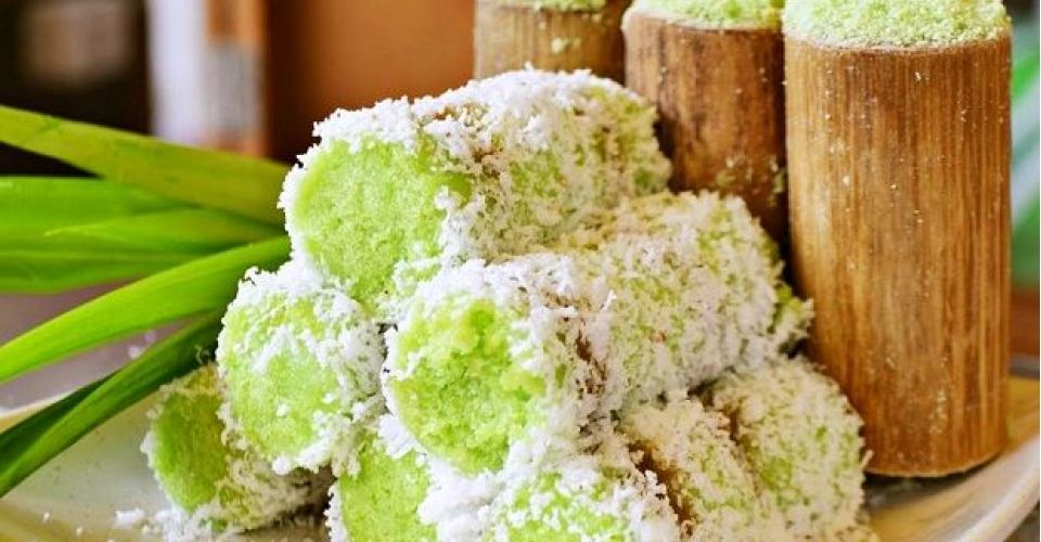 Kue Putu (Pinterest: Widya)